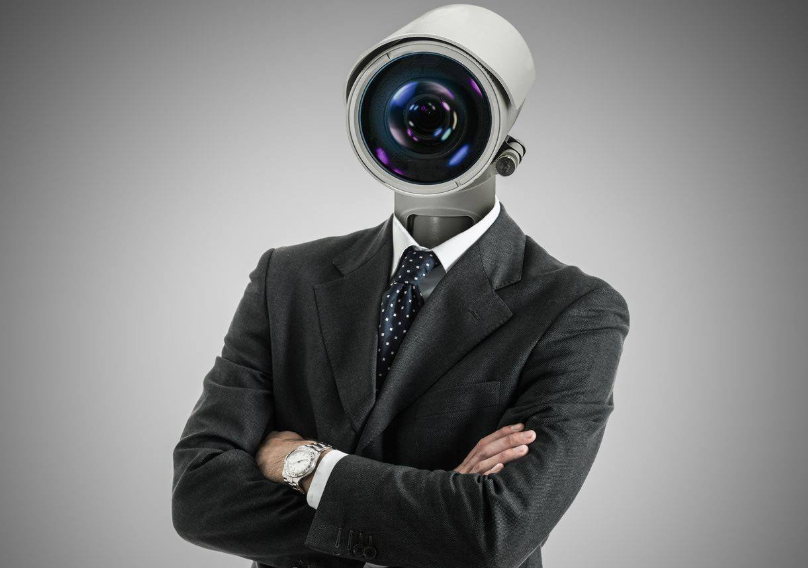 Te están vigilando… ¡SIEMPRE!